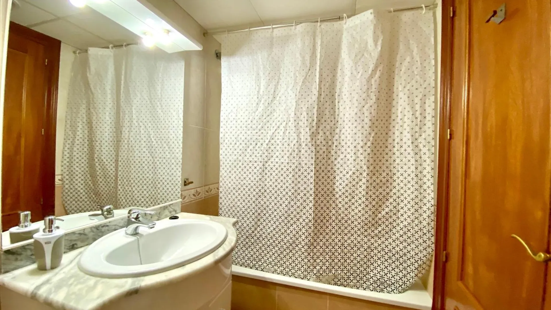 Reconnectar Malgrat De Mar Colom I Appartement 0*,